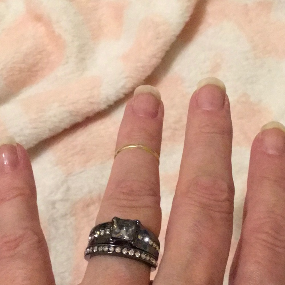 Jewelry - Picture 2 of 8